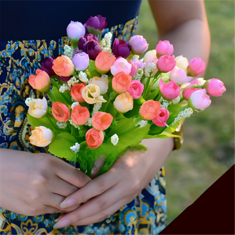 Small Bud Roses Bouquet