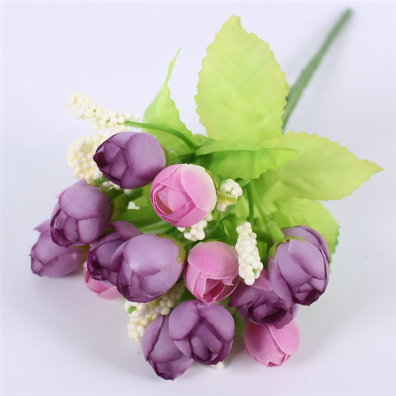 Small Bud Roses Bouquet