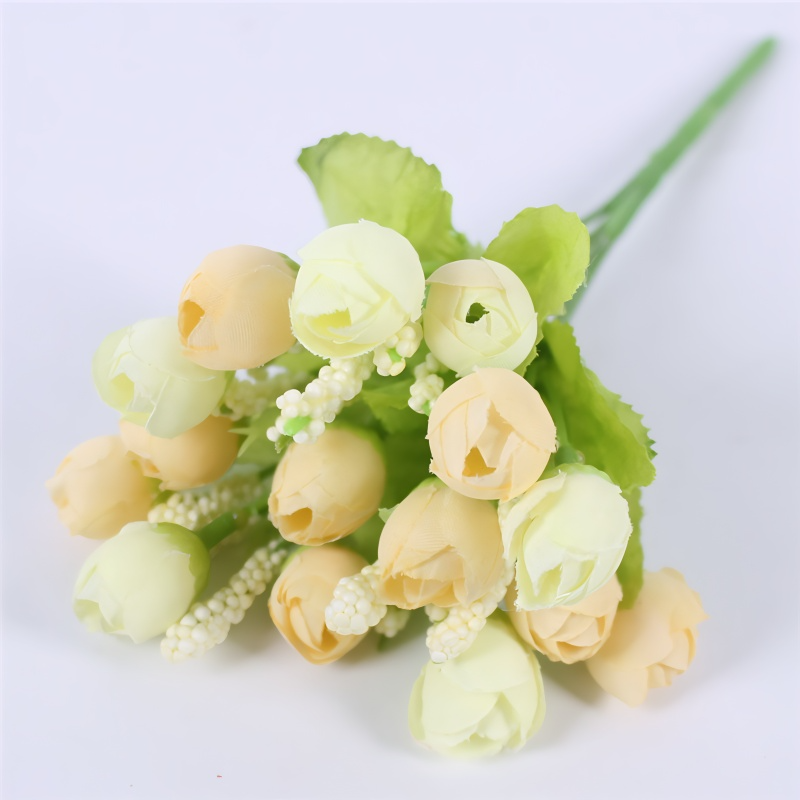 Small Bud Roses Bouquet