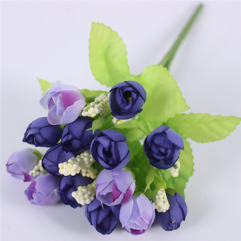 Small Bud Roses Bouquet